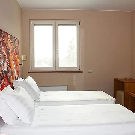 Отель Dolcedorme Garni Парма