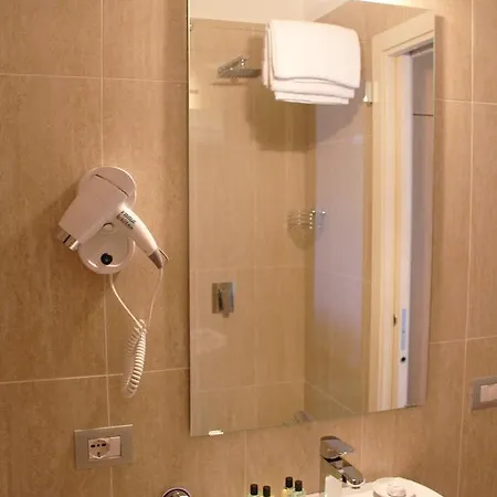 Otel Dolcedorme Garni 2*