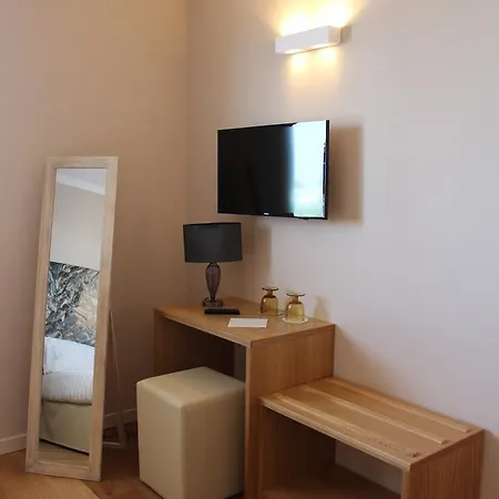 Dolcedorme Garni Отель Парма
